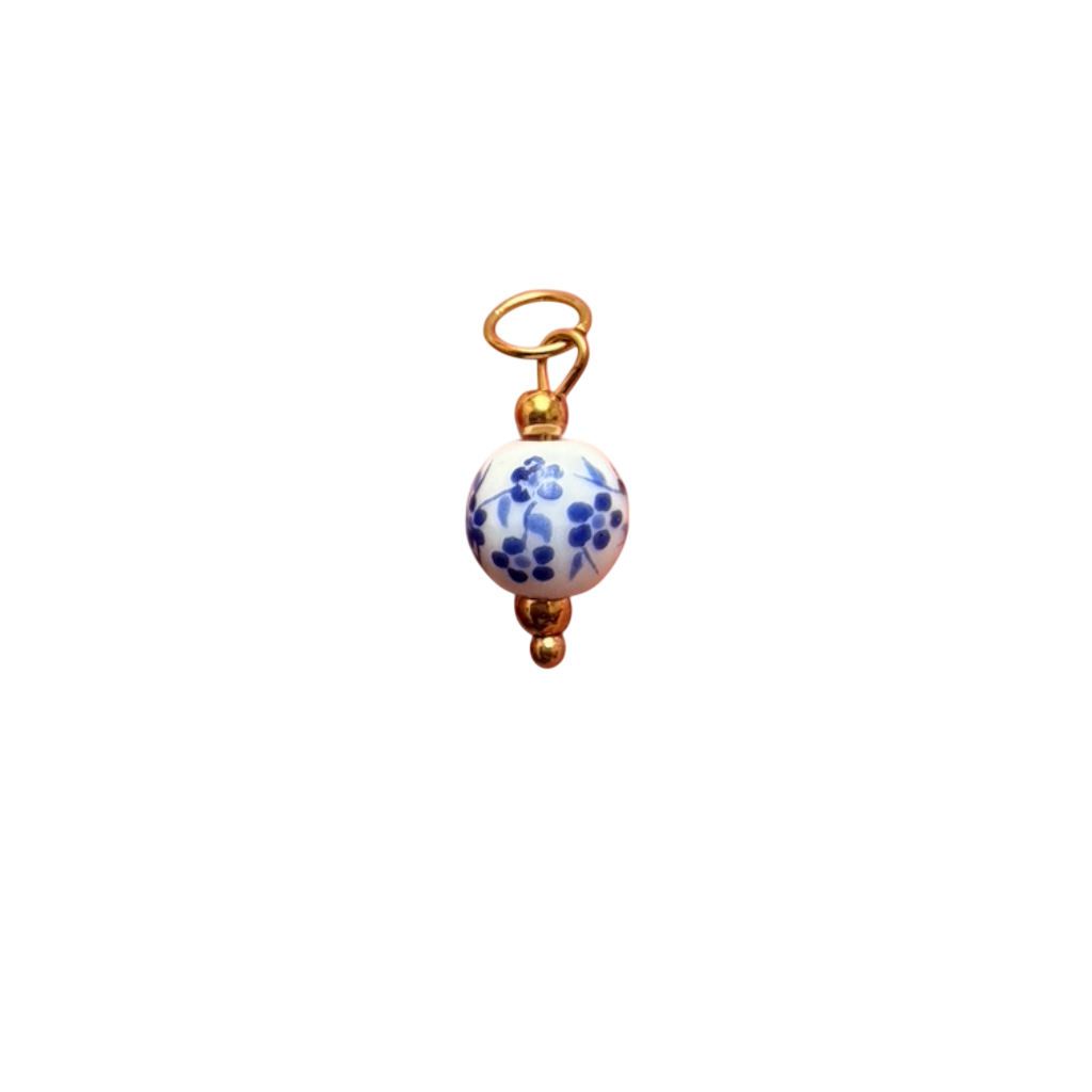 Perle bleue fleur style porcelaine