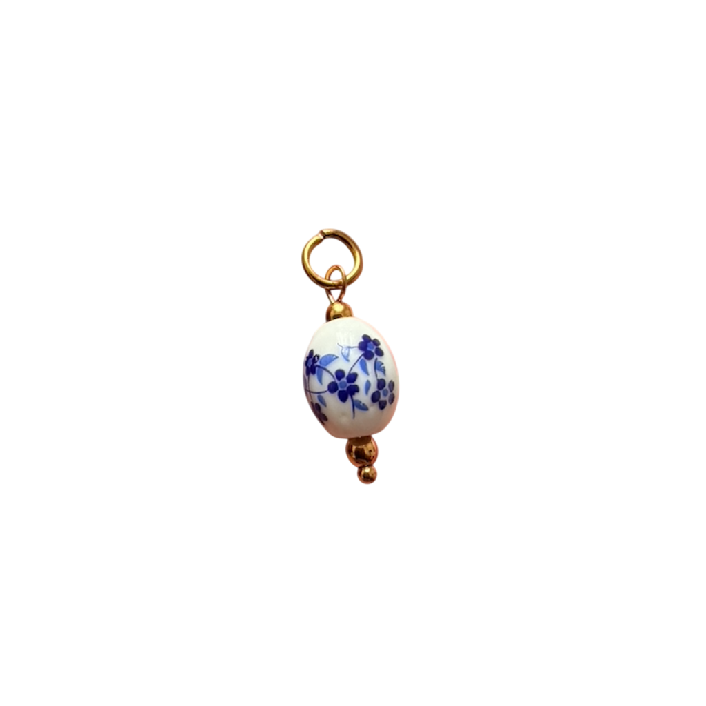 Perle ovale bleue style porcelaine